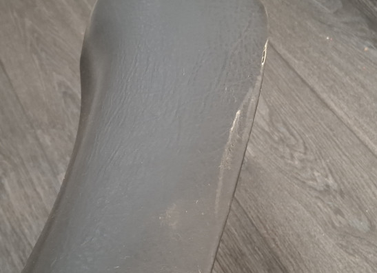 Zadel Honda VF 700  750 S Sabre