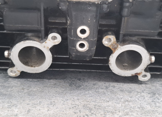 Cylinder head Suzuki GSX 400 E