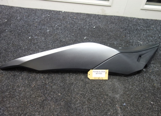 Rechter achterkant Honda NT 1100 DCT