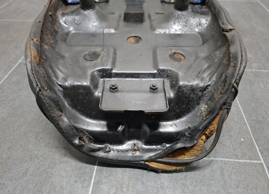 Zadel Honda CB 400