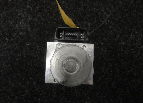 ABS pomp Yamaha Tracer 700