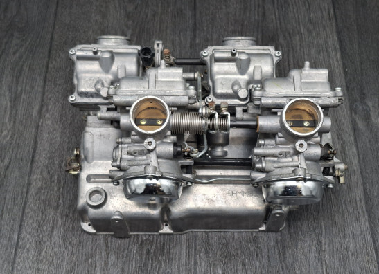 Carburetor assy Honda VF 700  750 C Magna