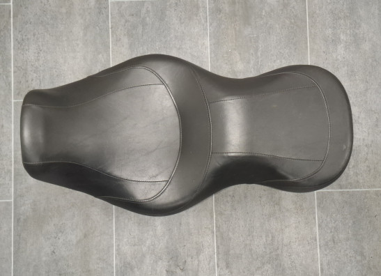 Zadel Harley Davidson FLD Switchback