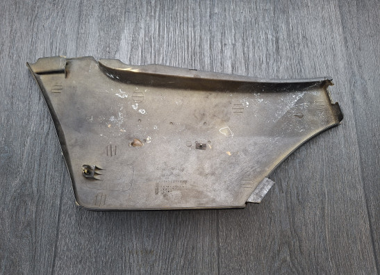 Rechter zijkuip klein Honda VF 700  750 S Sabre