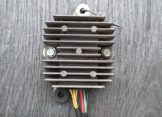 Spanningsregelaar Honda NX 650 Dominator