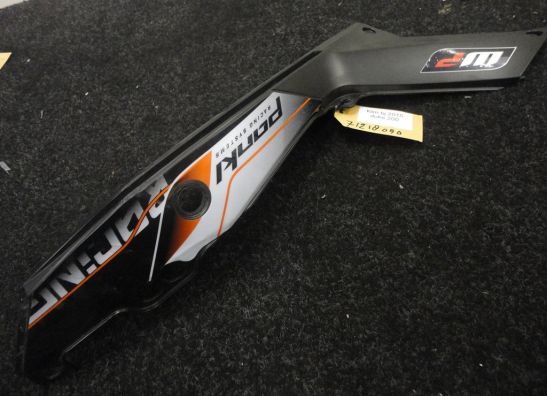 Heck links KTM 200 Duke