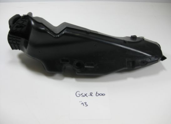 Linker luchtbuis Suzuki GSX R 600