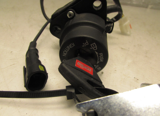 Slotenset Aprilia RSV 4