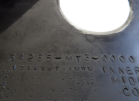 Cowl V shape under Honda ST 1100 Pan European