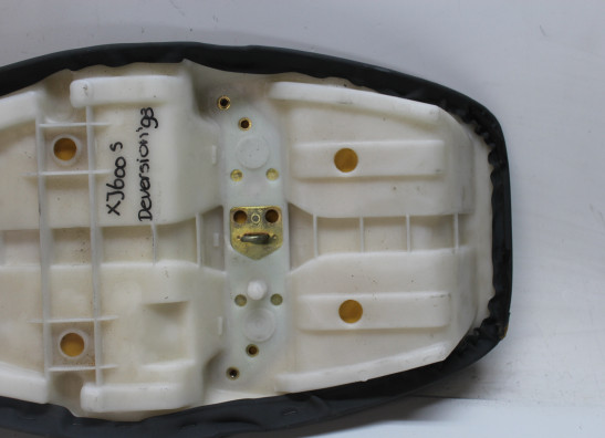 Zadel Yamaha XJ 600 Diversion