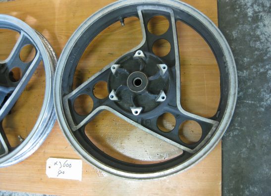 Velgen set Yamaha XJ 600 Diversion