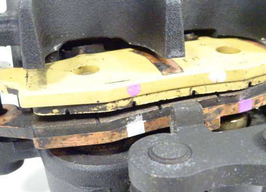 Remklauw links voor Kawasaki ER 6