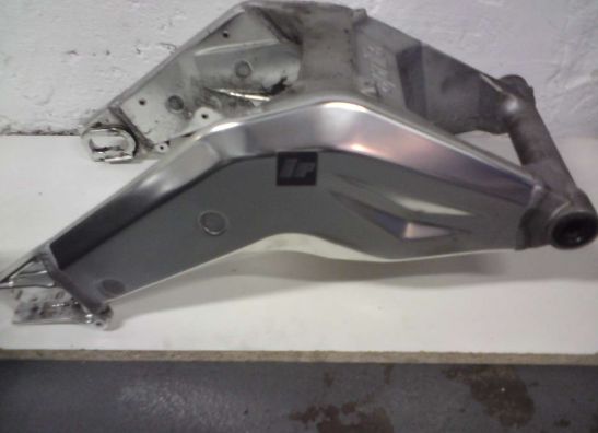 Achterbrug Aprilia RSV 1000