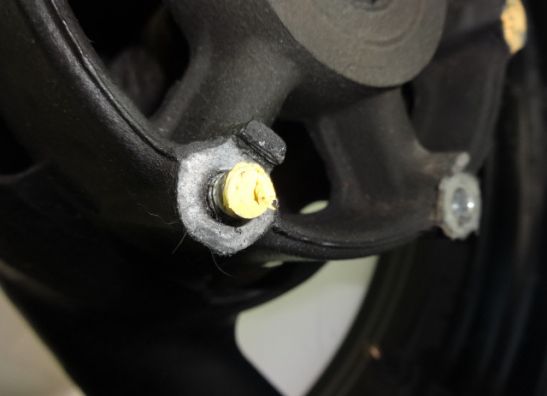 Rear wheel Yamaha FAZER 600