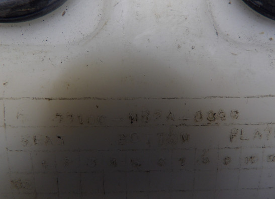 Zadel Honda VF 750 F