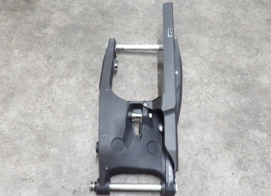 Achterbrug Voge 900 DSX