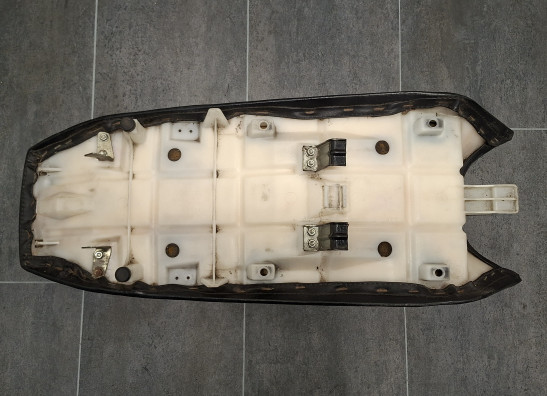 Zadel Kawasaki GPX 750