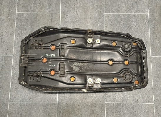 Zadel Honda CBX 750 F