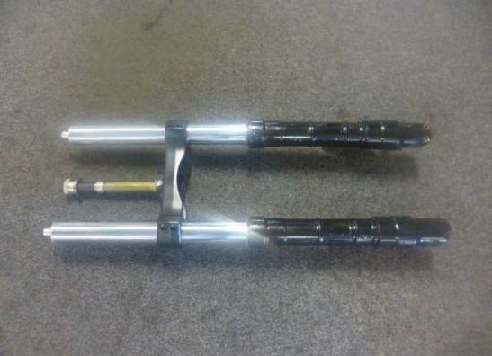 Voorpoten compleet Triumph Speed four