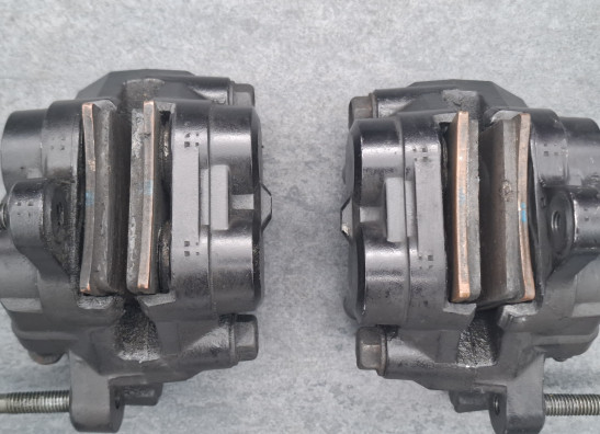 Brake calipers front Suzuki GSX F 600