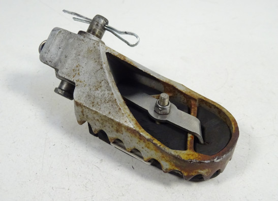 Voetsteun Rechts KTM 690 duke 3