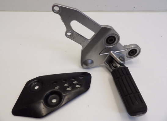 Main step holder right Yamaha MT 07