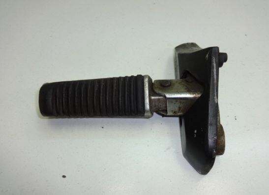 Fussraste links Suzuki GSX 750
