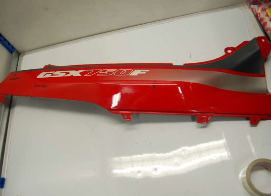 Rechter achterkant Suzuki GSX F 750