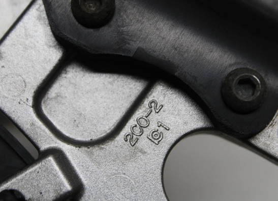 Fussrastetrager vorne links Yamaha YZF R6