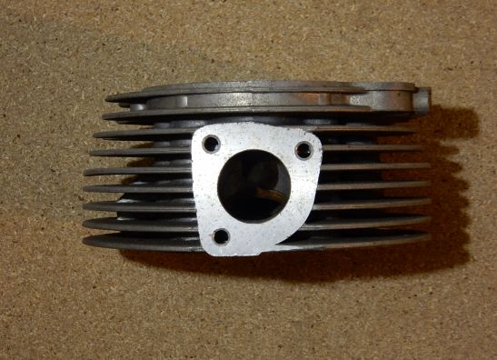 Cilinderkop Moto Guzzi V7 700