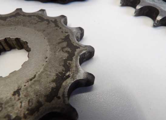 Ketting en tandwielset Suzuki GSX 400 E