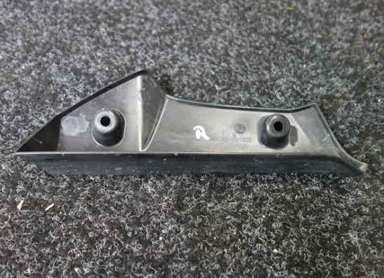 Cowl right small Suzuki GSR 600