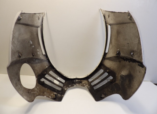 Cowl under Suzuki GSX 750