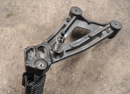 Fussrastetrager vorne links Honda CMX 500 Rebel