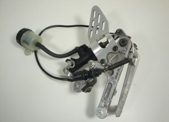 Fussrastetrager vorne rechts Yamaha YZF R6