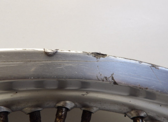 Front Wheel Suzuki VS 700 Intruder