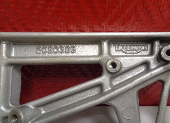 Soziusfussraste links Triumph Sprint ST 955