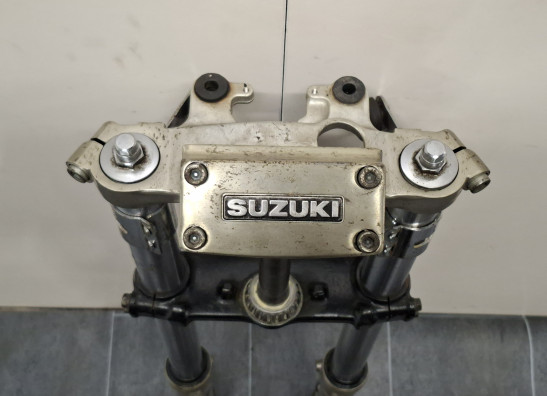 Voorpoten compleet Suzuki Madura 1200