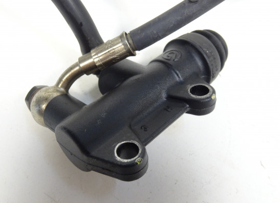 Rempomp achter Ducati monster 696