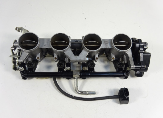 Gasklephuis Suzuki GSR 600