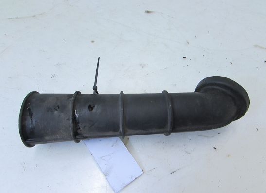 Air intake center Triumph Sprint 900 Executive