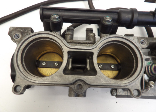 Gasklephuis Honda CBF 1000