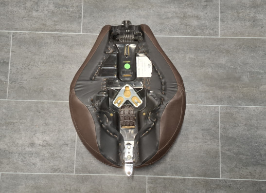 Zadel Harley Davidson XL1200CX Roadster