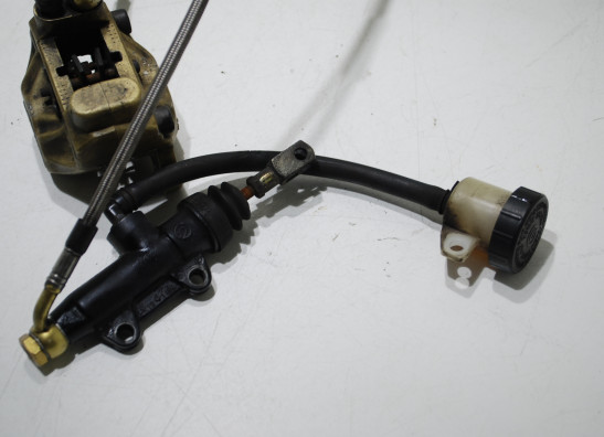 Rempomp achter Ducati monster 900