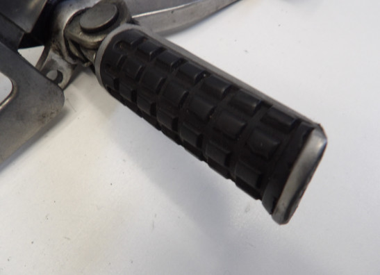 Fussrastetrager vorne rechts Kawasaki ZXR 750