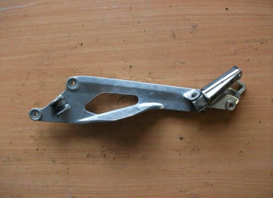 Main step holder left Yamaha TDM