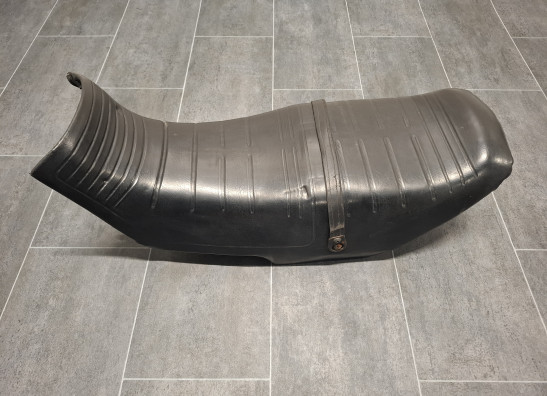 Zadel Suzuki GSX 750