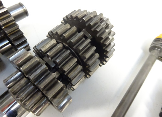 Gear box Aprilia RSV 1000