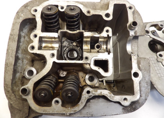 Cylinder head Suzuki VS 700 Intruder