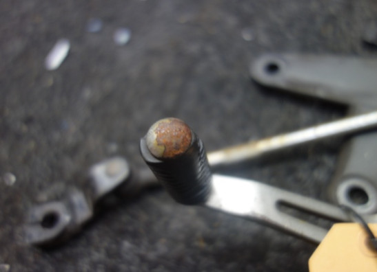 Fussrastetrager vorne links Kawasaki Z 650